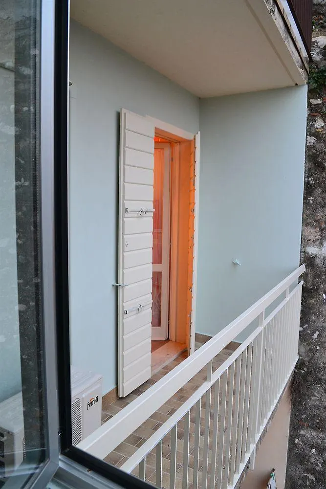 Relais De La Place Desenzano del Garda Appartamento