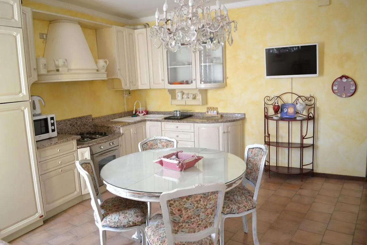 Appartamento Relais De La Place Desenzano del Garda Italia